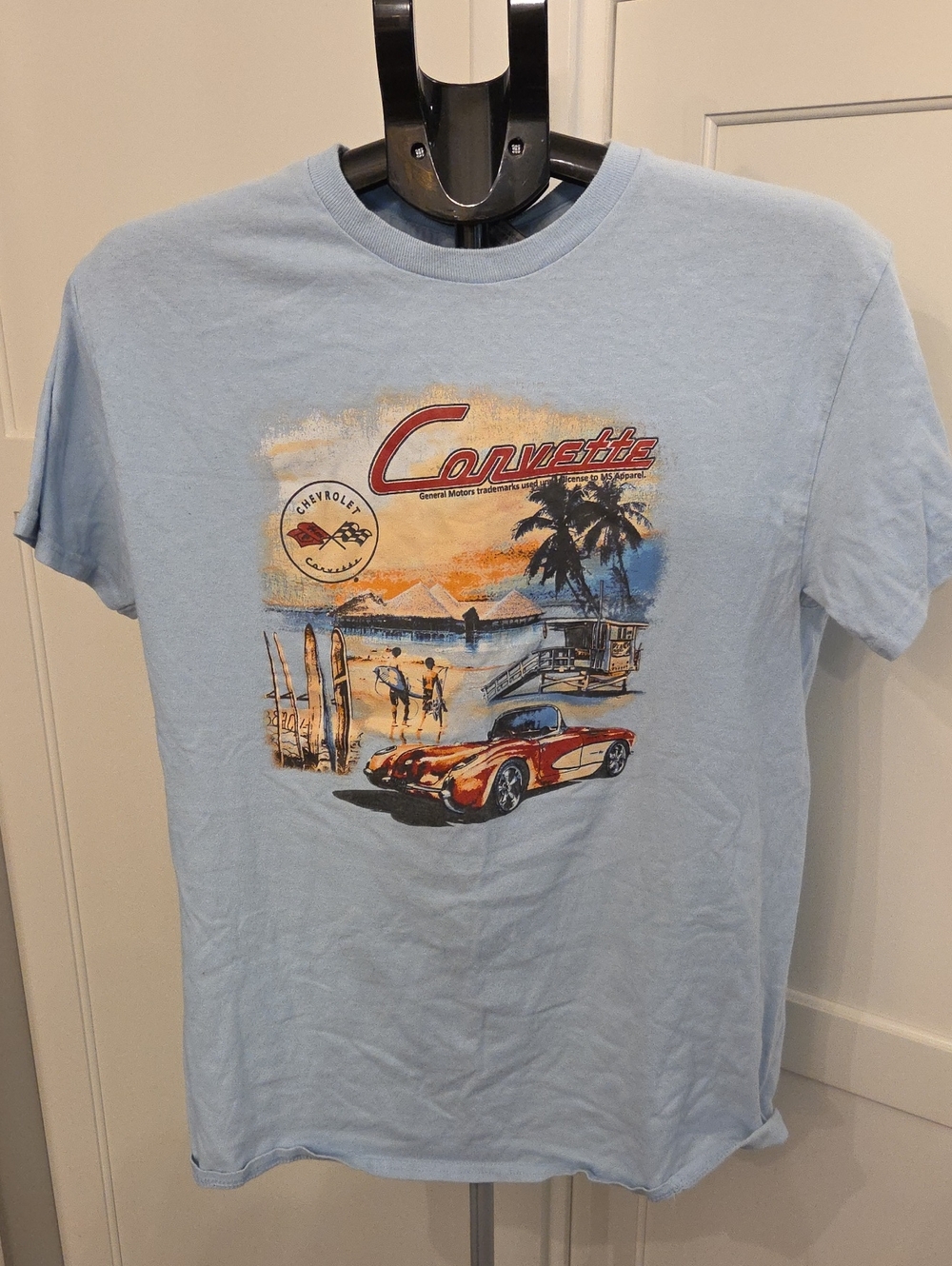 Gildan Light Blue Corvette Graphic Tee with Red Car Print Mens Medium